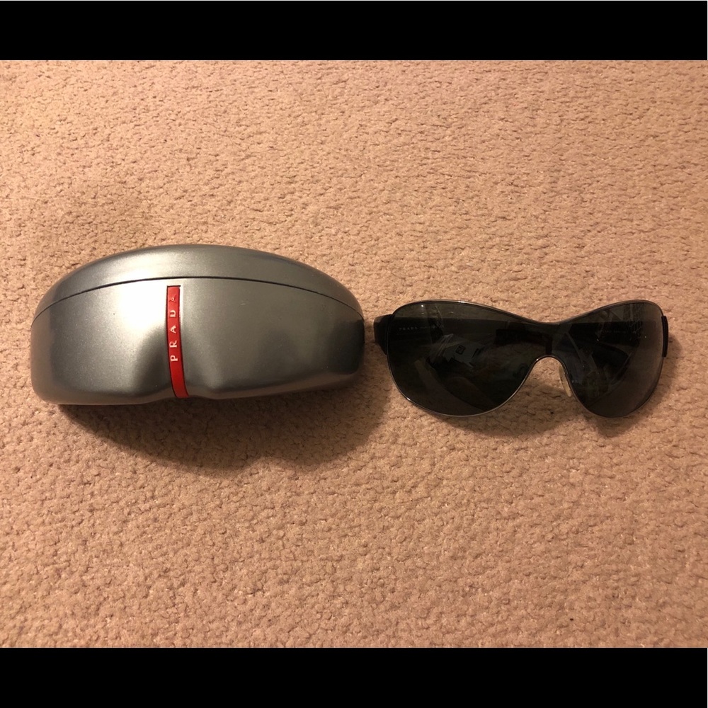 Prada sunglass